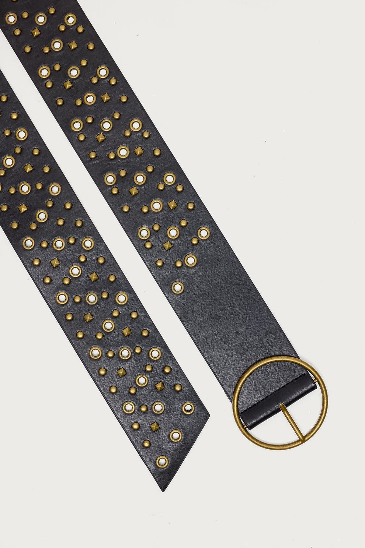 Stud & Grommet Faux Leather Belt with Circle Buckle 45.3" Gold Tone Metal