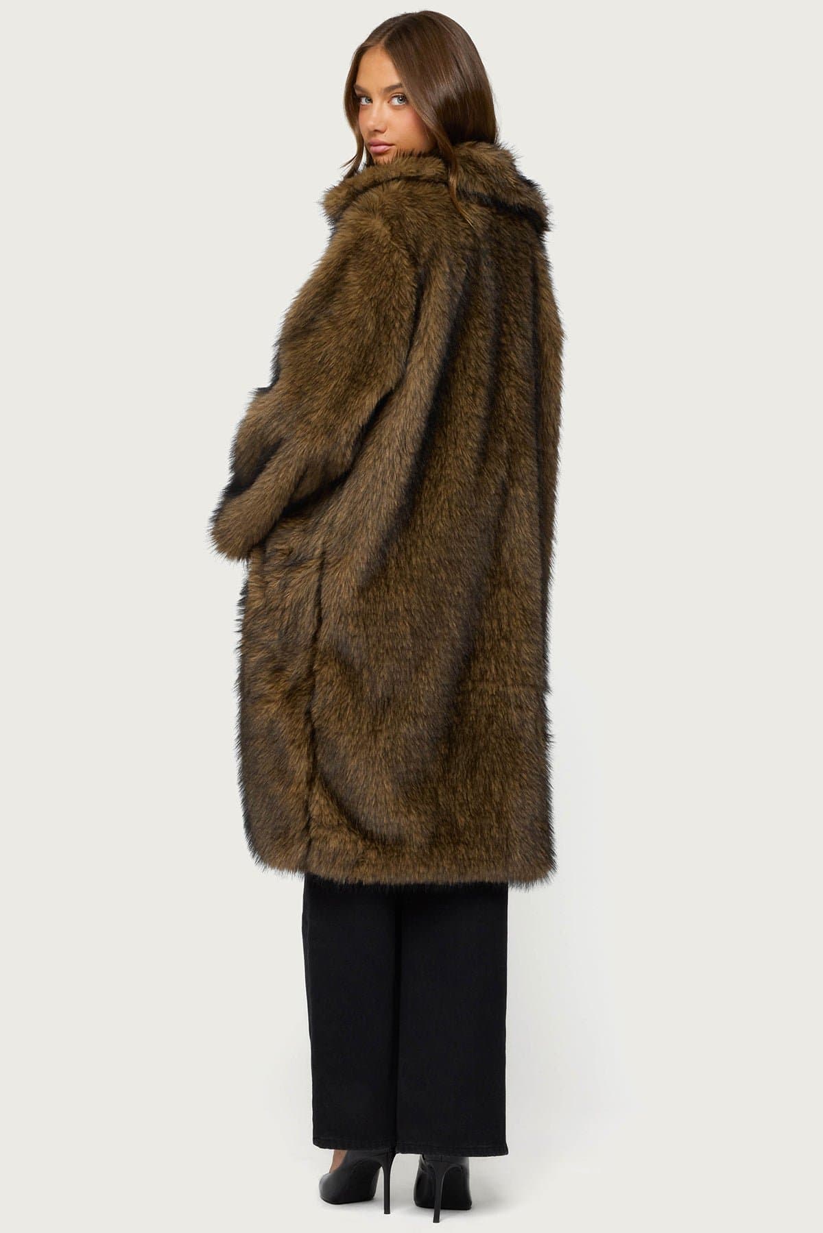 Saphira Oversized Faux Fur Maxi Coat - Longline Polyester Collared Winter Coat