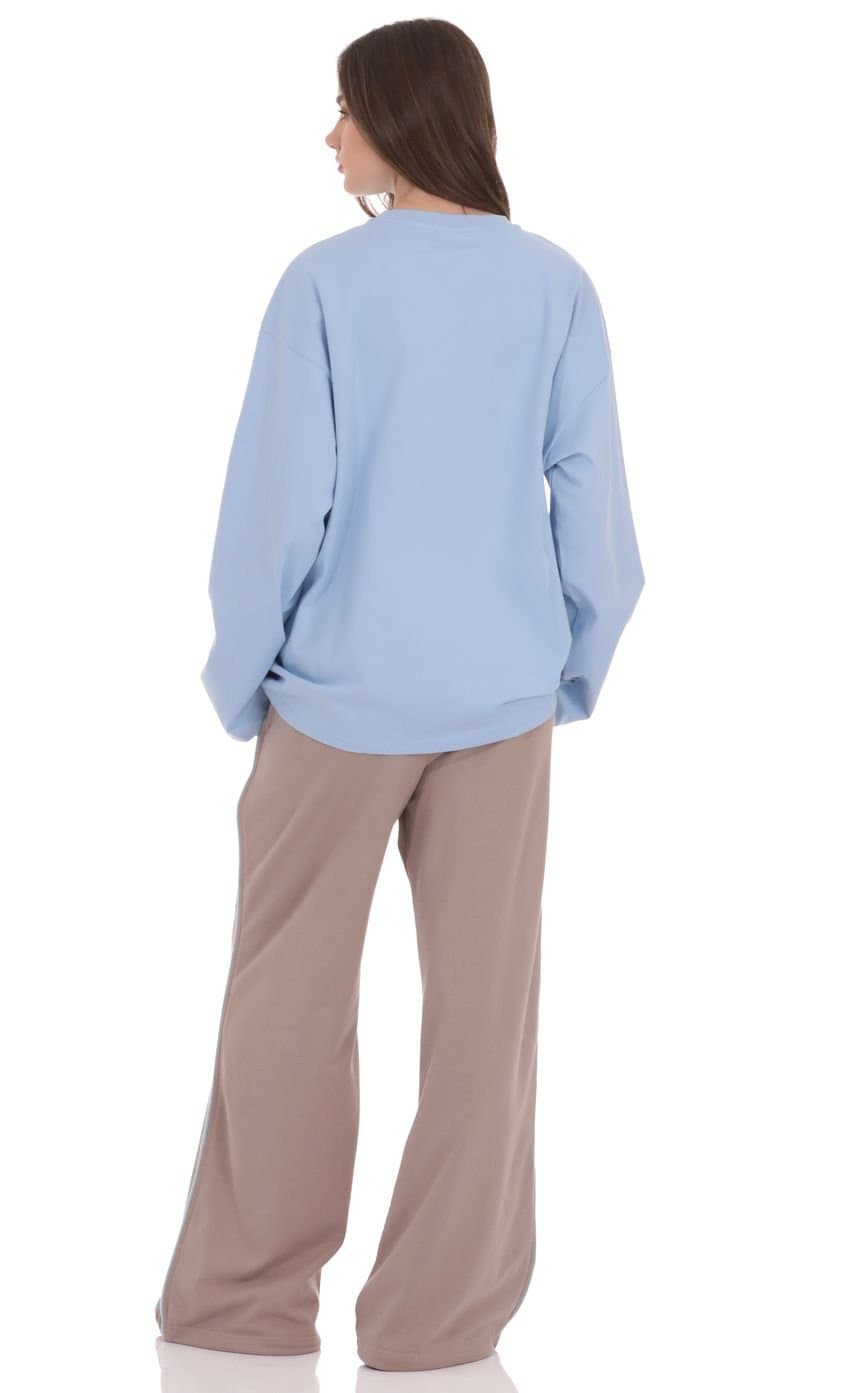 Lucy Graphic Crewneck Shirt in Light Blue