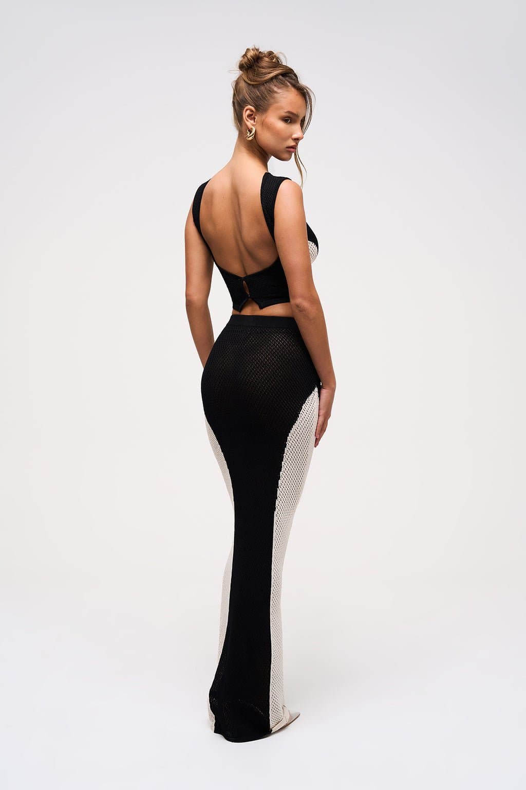 Shadow Curve Illusion Knitted Co-Ord Set - Two-Tone Cropped Top High-Waisted Maxi Skirt