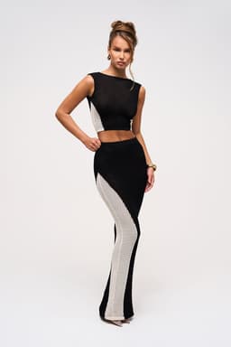 Shadow Curve Illusion Knitted Co-Ord Set - Two-Tone Cropped Top High-Waisted Maxi Skirt