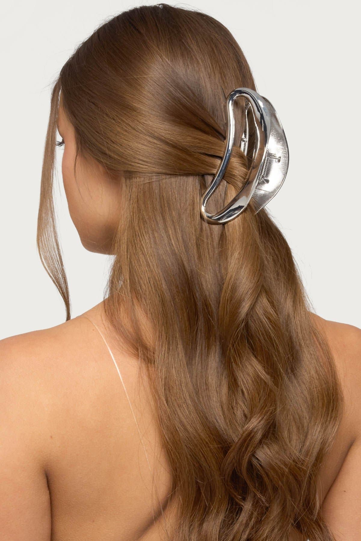 Cover Girl Claw Clip Abstract Design Silver Tone Metal 2 Inch Length