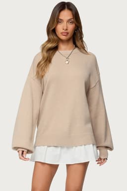 Aminata Oversized Sweater - Acrylic Knit Fit, Size S Model 5'9"