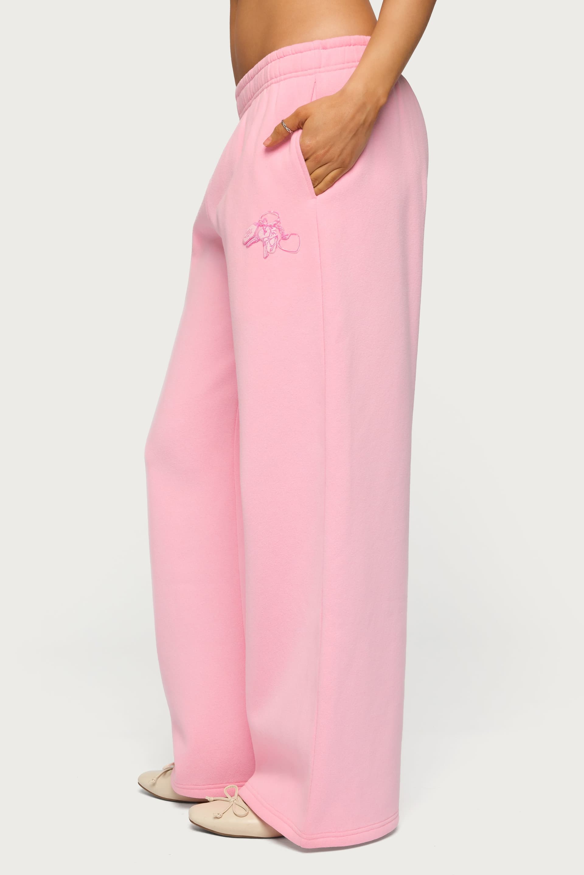 Keychain Cutie Straight Leg Sweatpants with Edikted NY Graphic