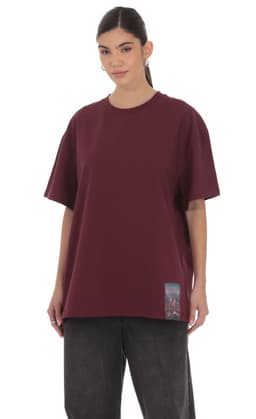Lucy Graphic T-Shirt in Burgundy