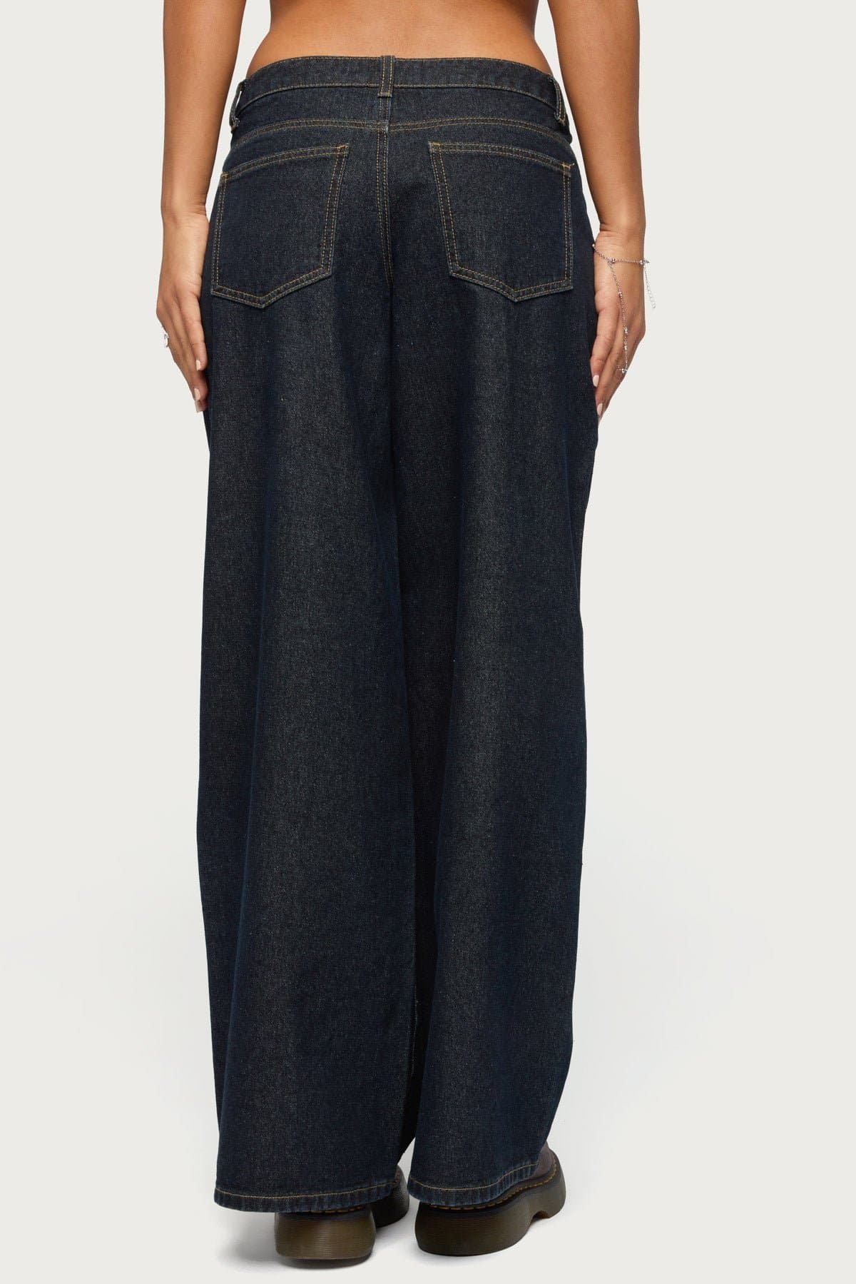 Pleated Low Rise Wide Leg Jeans in Rigid 100% Cotton Denim