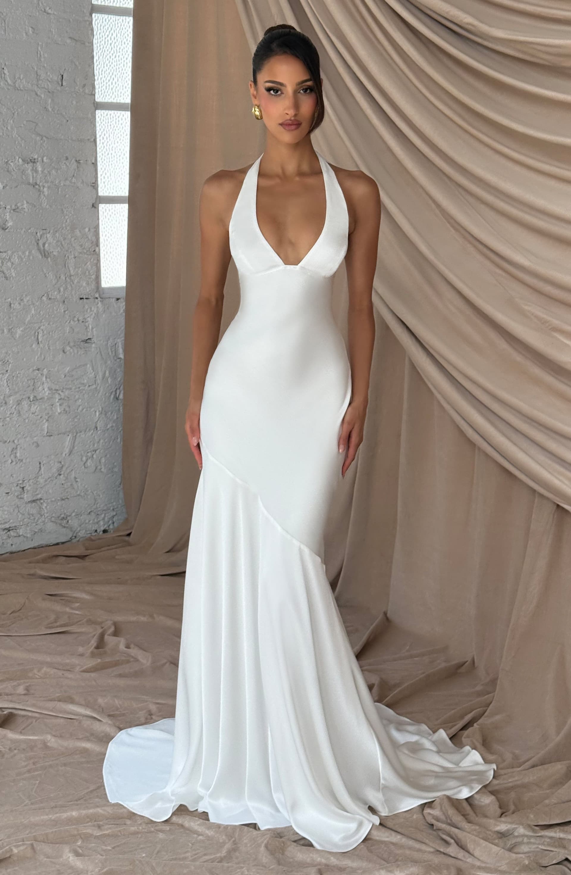 Kirsten Ivory Textured Satin Gown with Plunge Neckline and Train