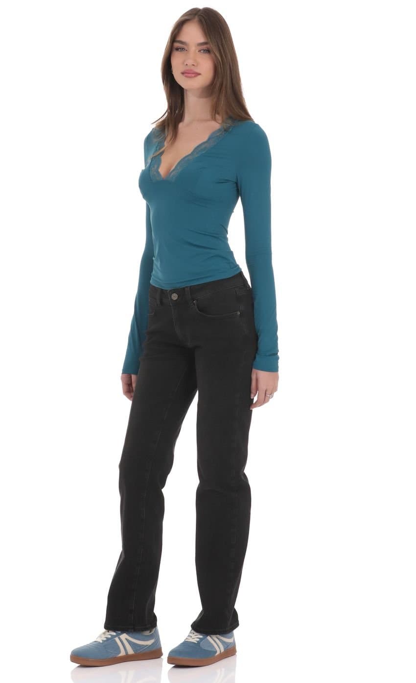 Low Rise Straight Leg Jeans in Black