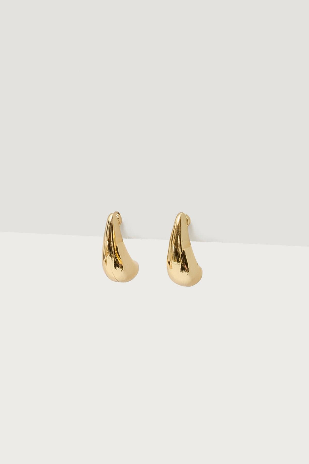 Teardrop Stud Earrings Gold Tone Metal 0.6 Inch Length