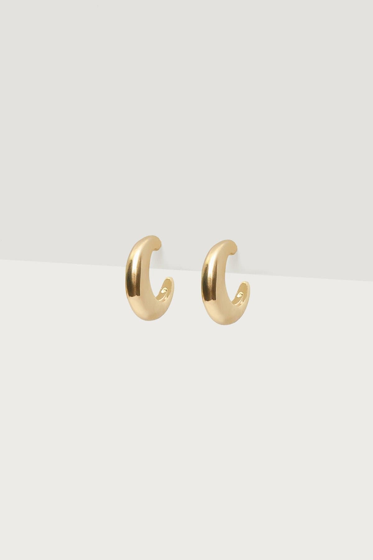 Huggy Hoop Earrings Gold Tone Metal 0.6 Inch Length