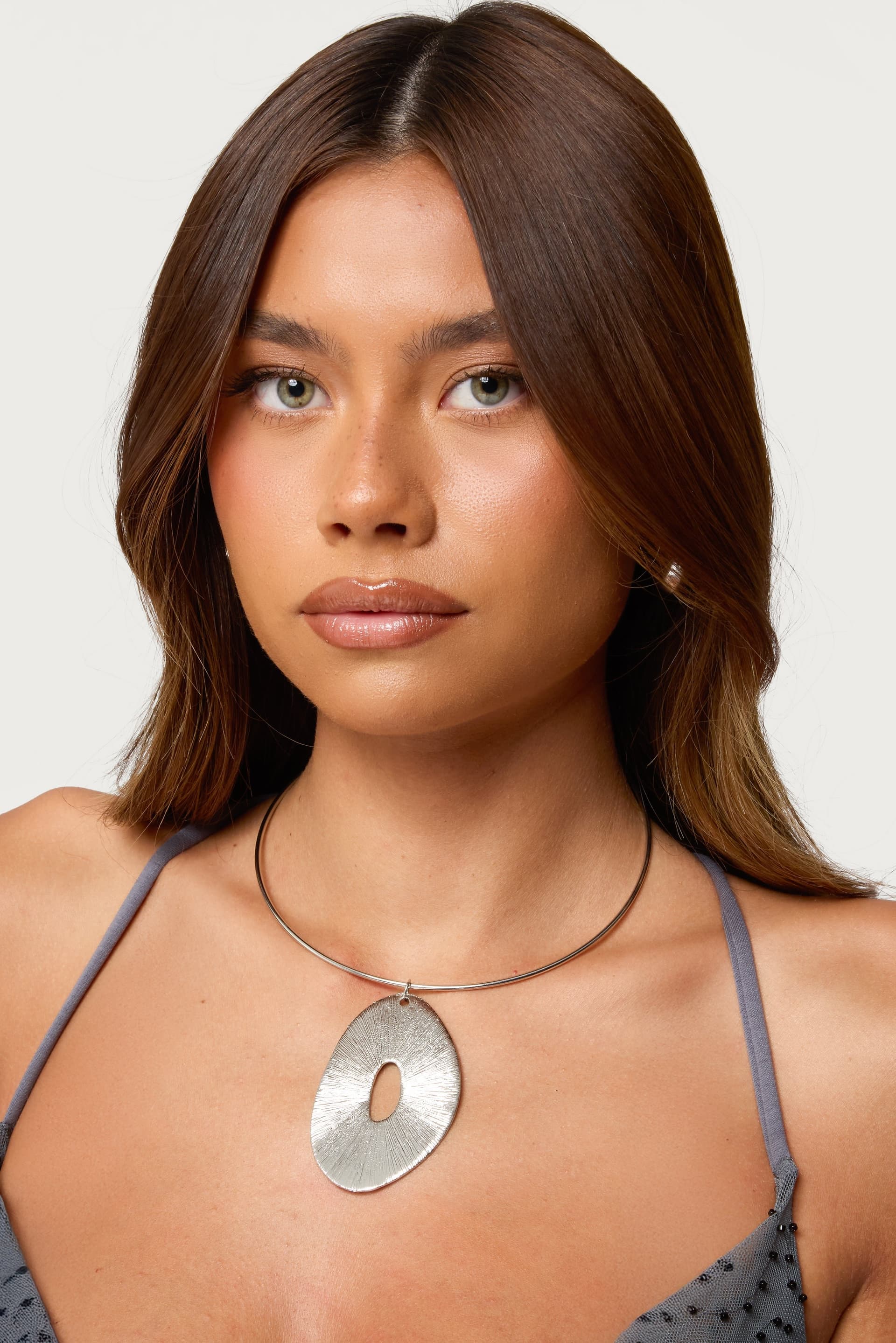 Abstract Cut-Out Pendant Cuff Necklace Silver Tone Metal 7.9 Inch Length