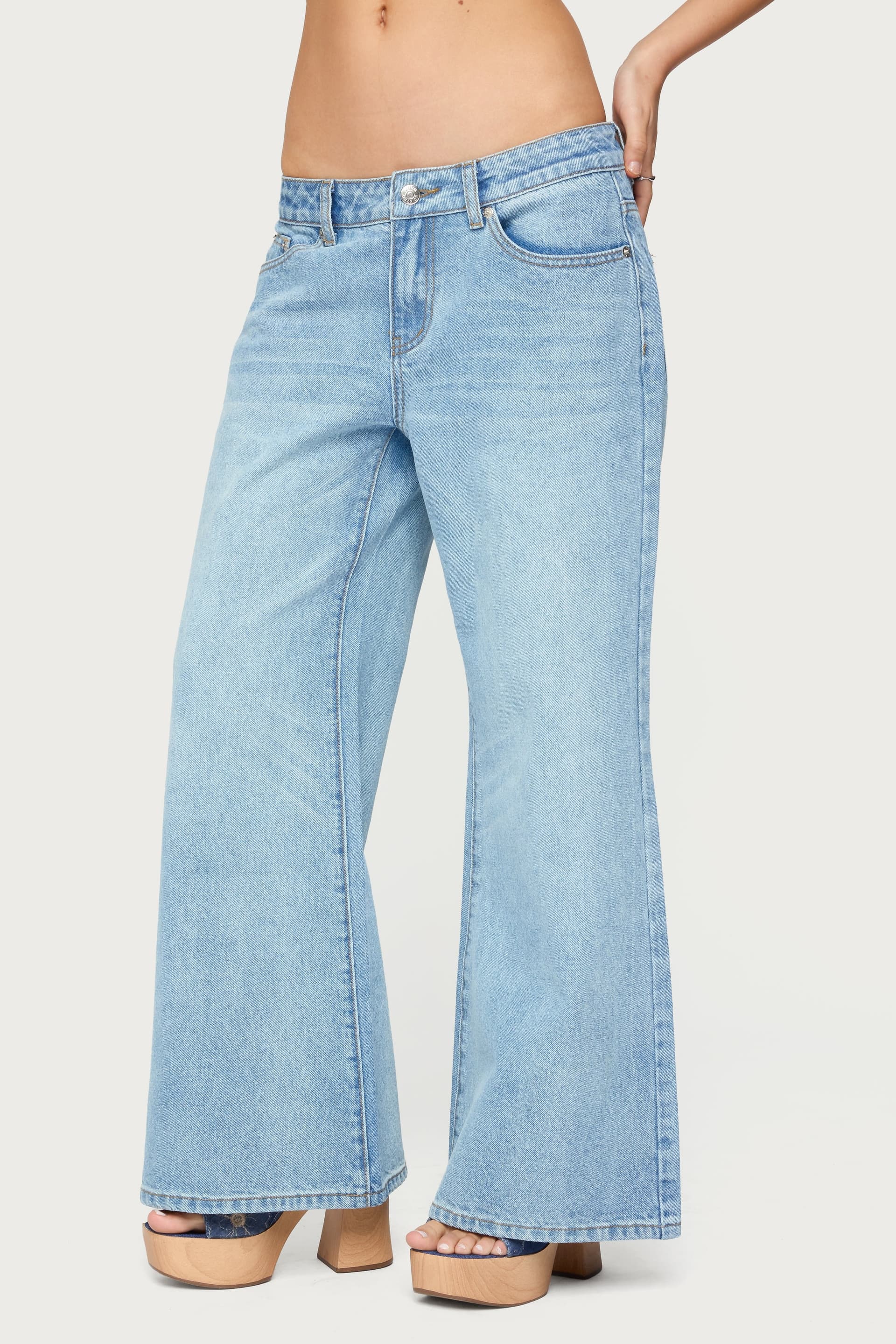 Petite Low Rise Bootcut Jeans 100% Cotton Rigid Denim Size S Inseam 28in