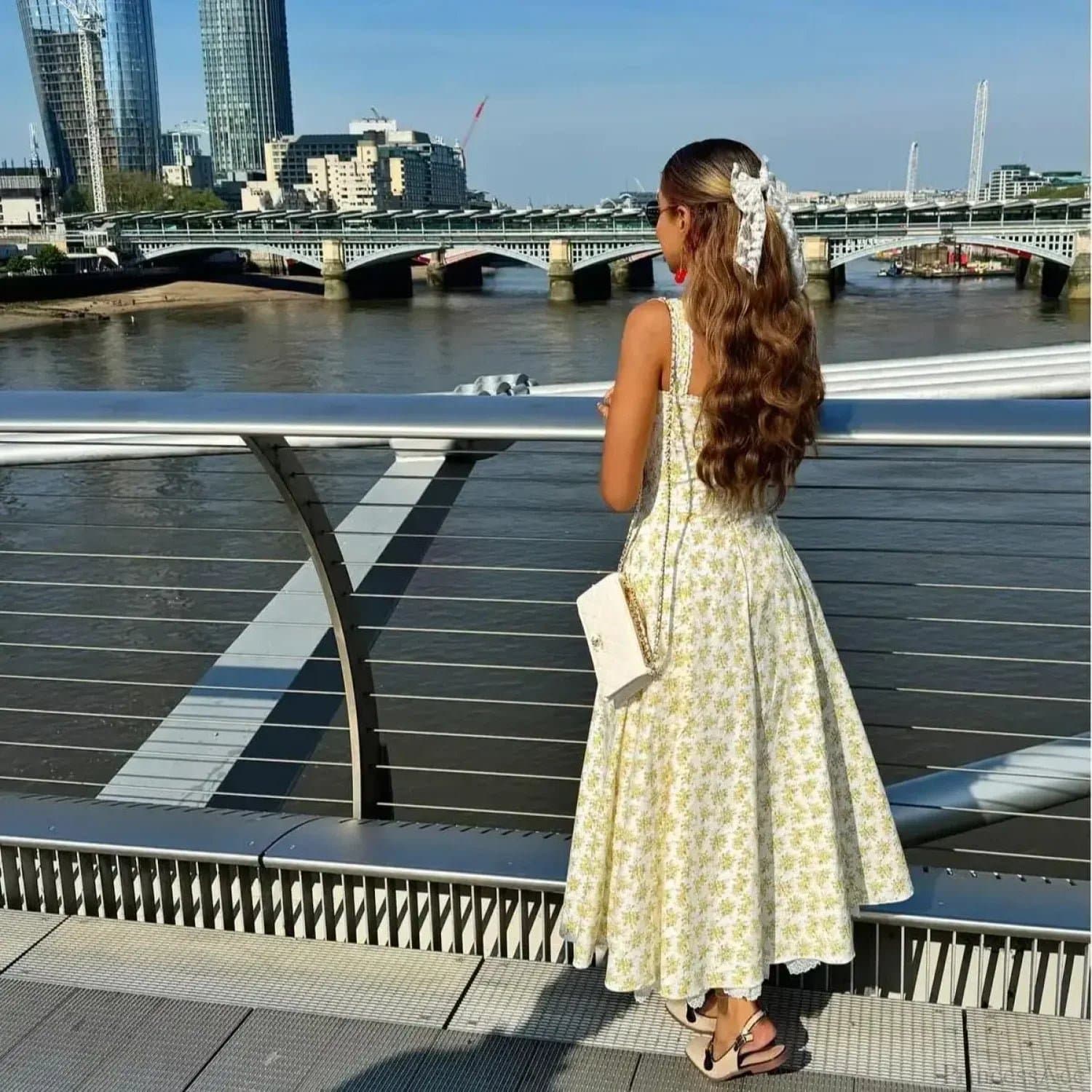 Elegant Floral Print Sleeveless V-Neck Midi Dress - Polyester Fit and Flare