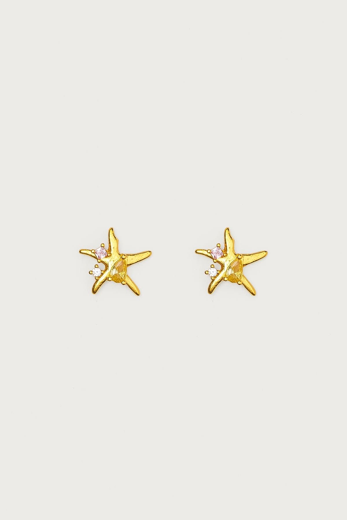 Sea Star Stud Earrings Gold Tone Metal 0.5 Inch Length