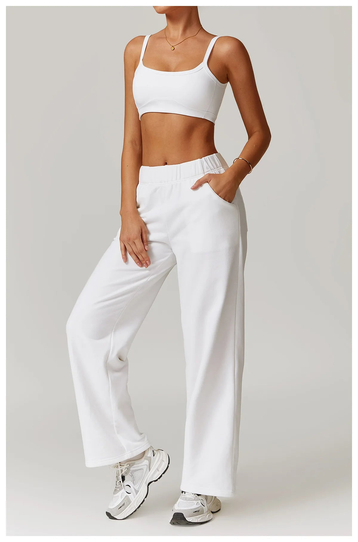 Comfort Fit Exercise Set with Pants and Sports Bra