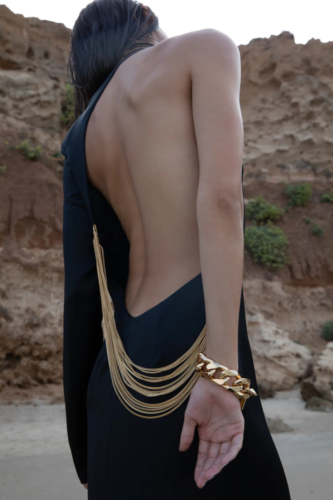 Elegant Off-Shoulder Maxi Dress in Snake Chain Pattern