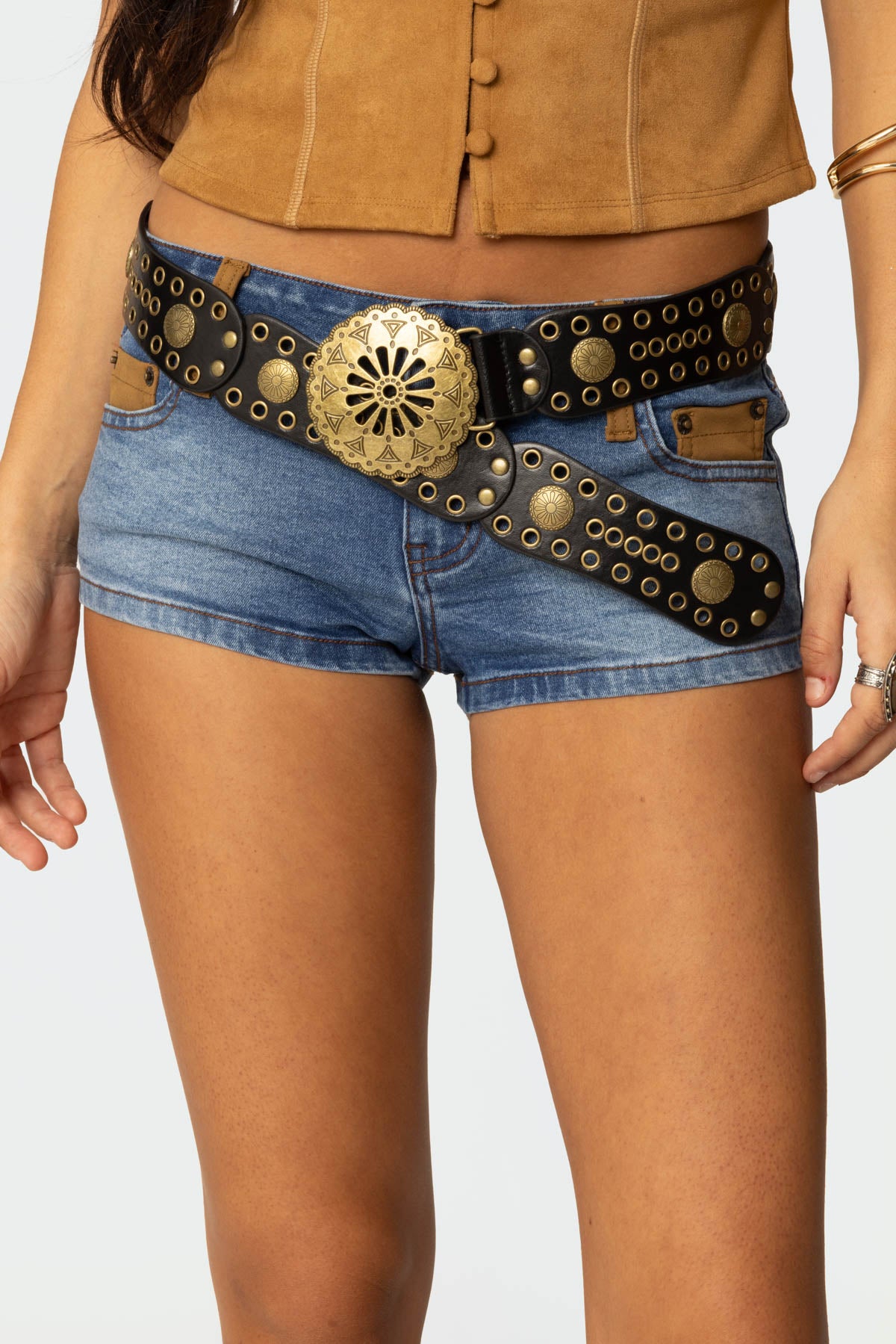 Black Scalloped Circle Faux Leather Belt
