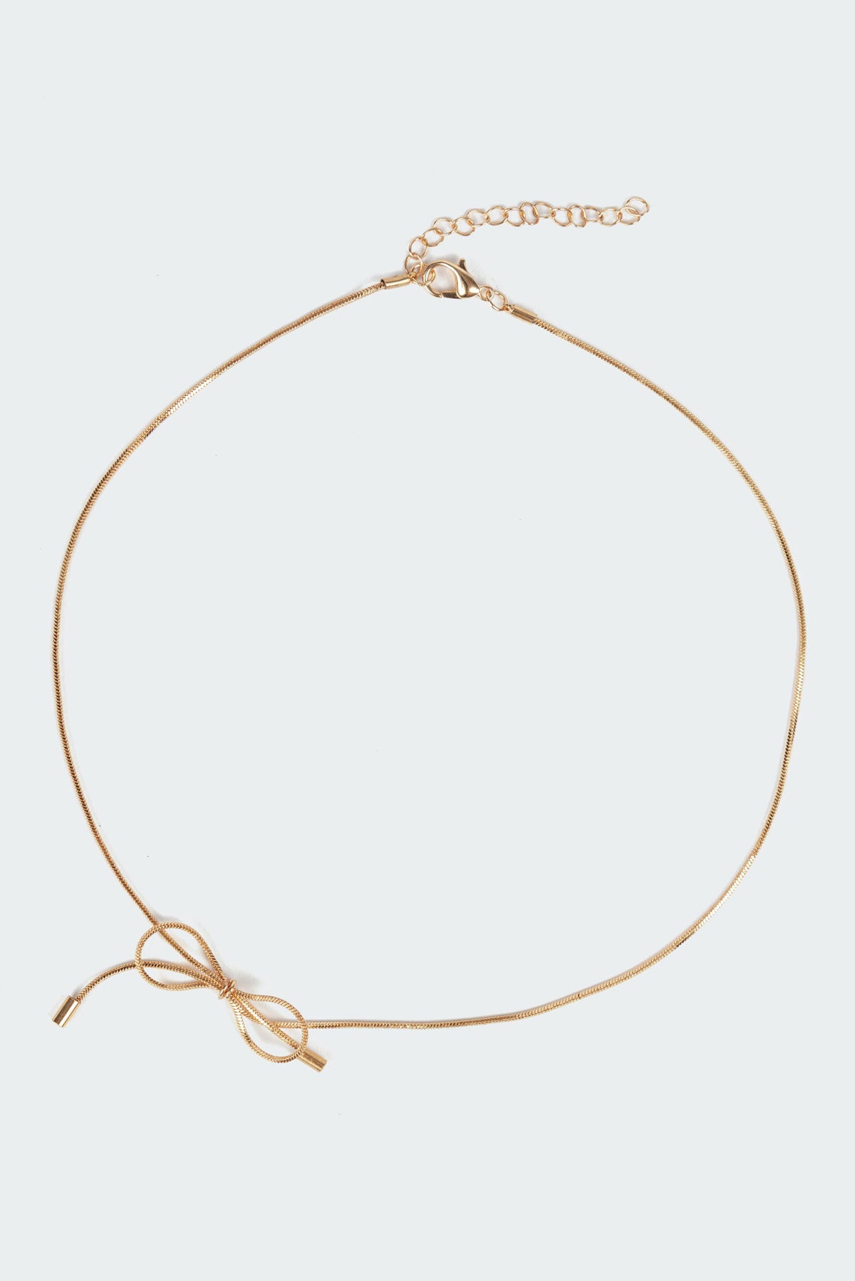 Chic Gold Bow Necklace 17.1 in