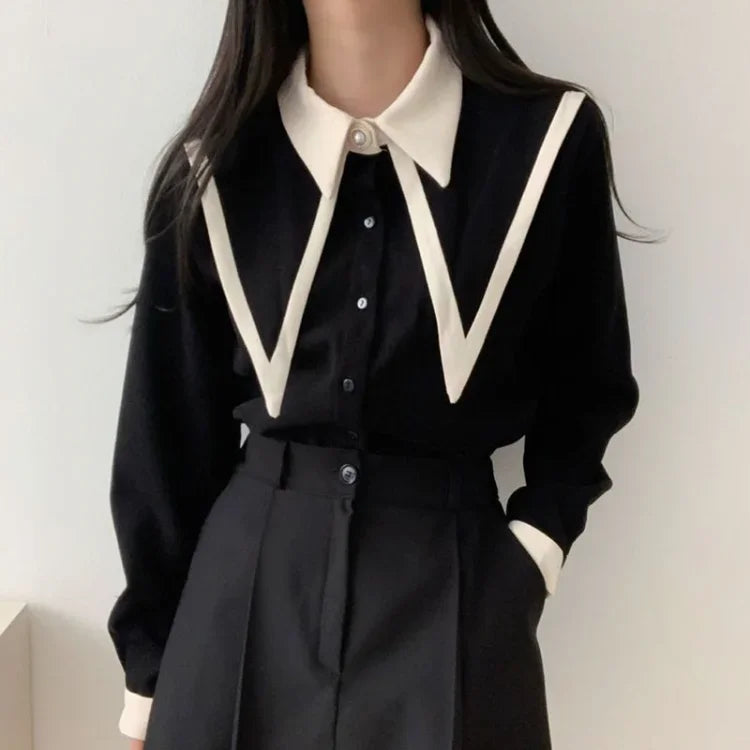 Elegant Womens Vintage Blouse in Premium Cotton Blend