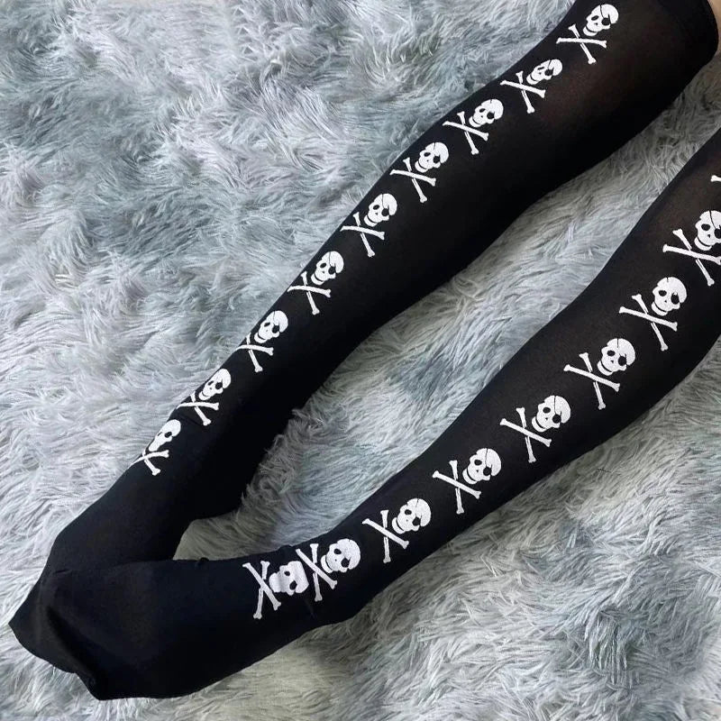 Chic Skull Print Cotton Polyester Blend Womens Socks