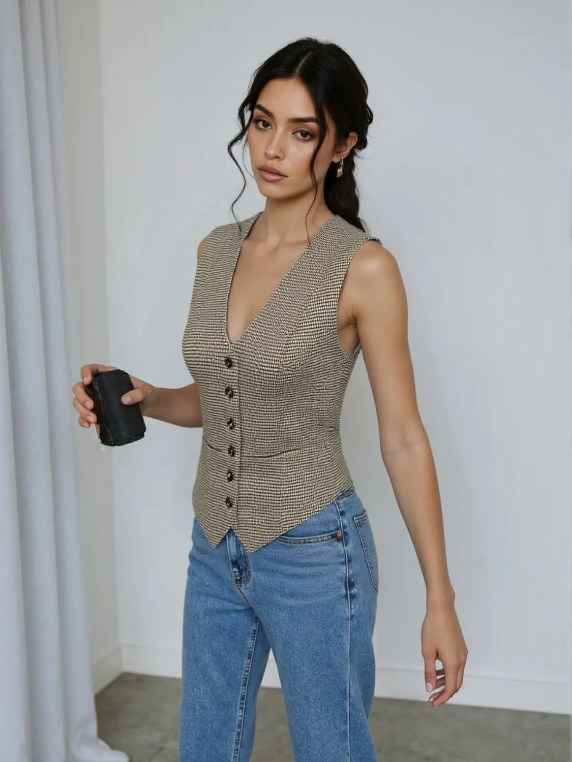 Classic Plaid Sleeveless Button-Up Vest