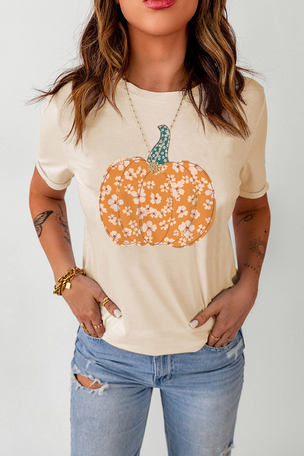 Cuffed Pumpkin Graphic Casual T-Shirt