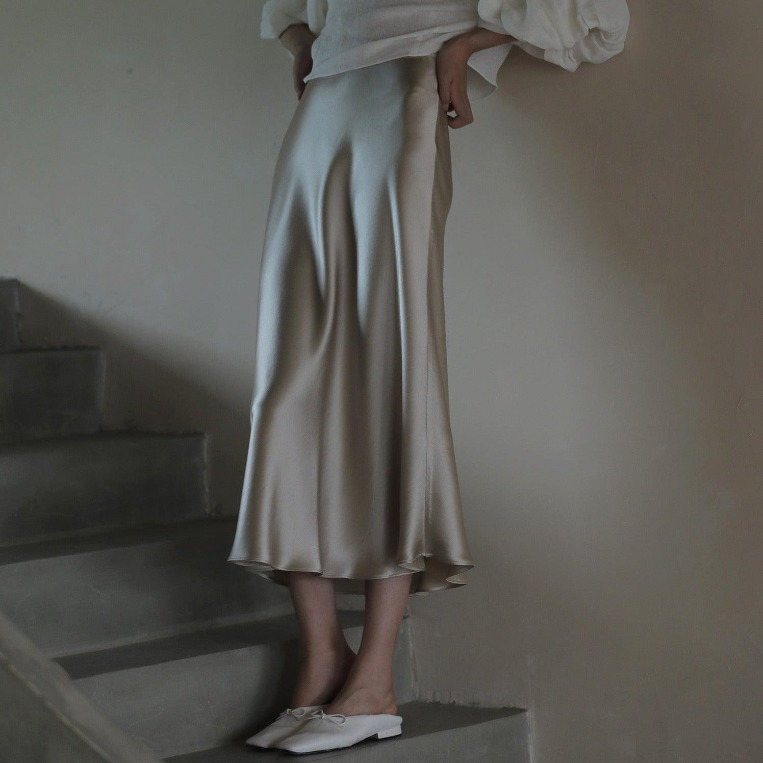 Elegant Satin Midi Skirt - High Waist for Sophisticated Style
