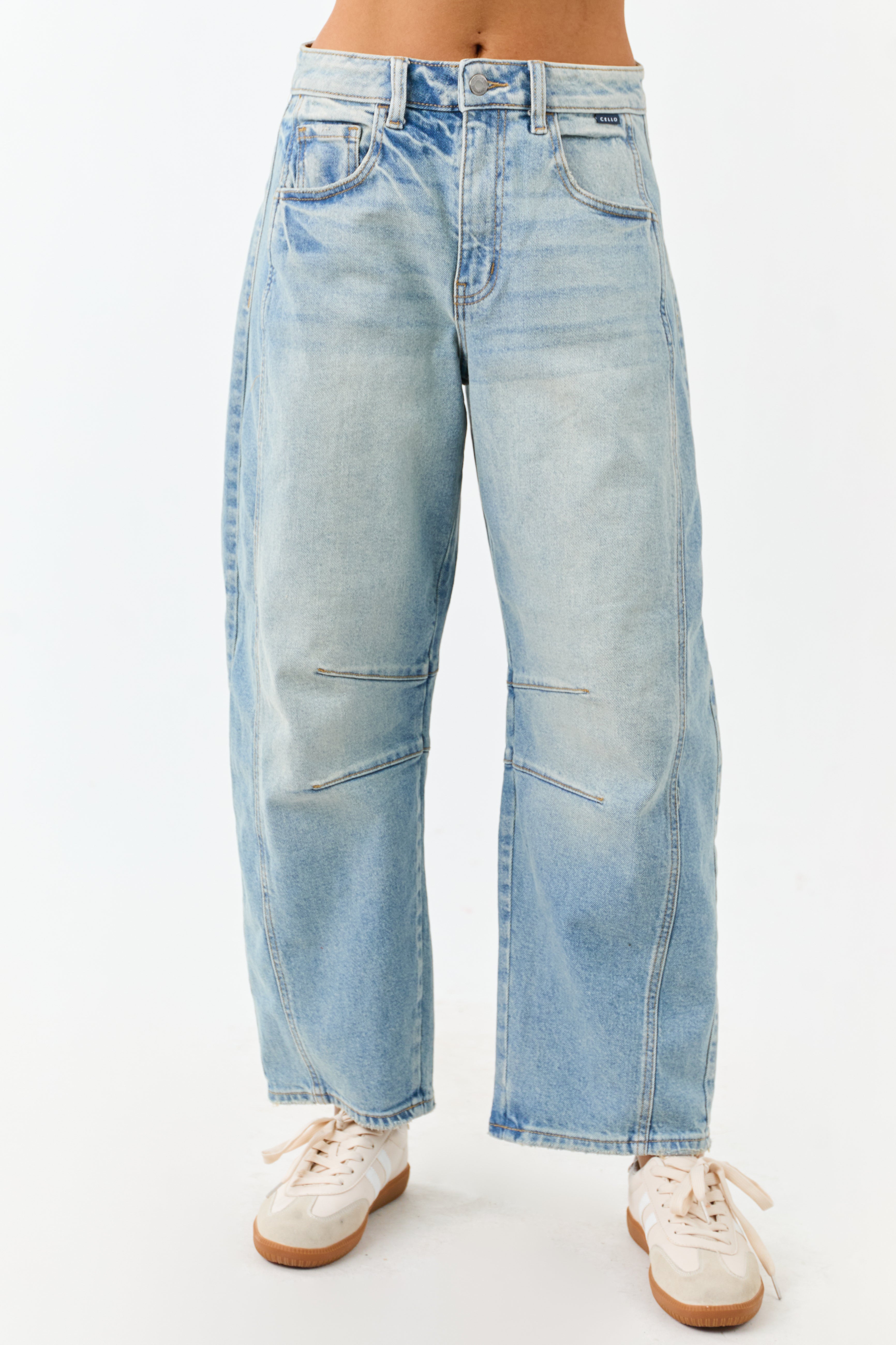 Light Wash High Rise Barrel Jeans | Trendy Ankle-Length Denim