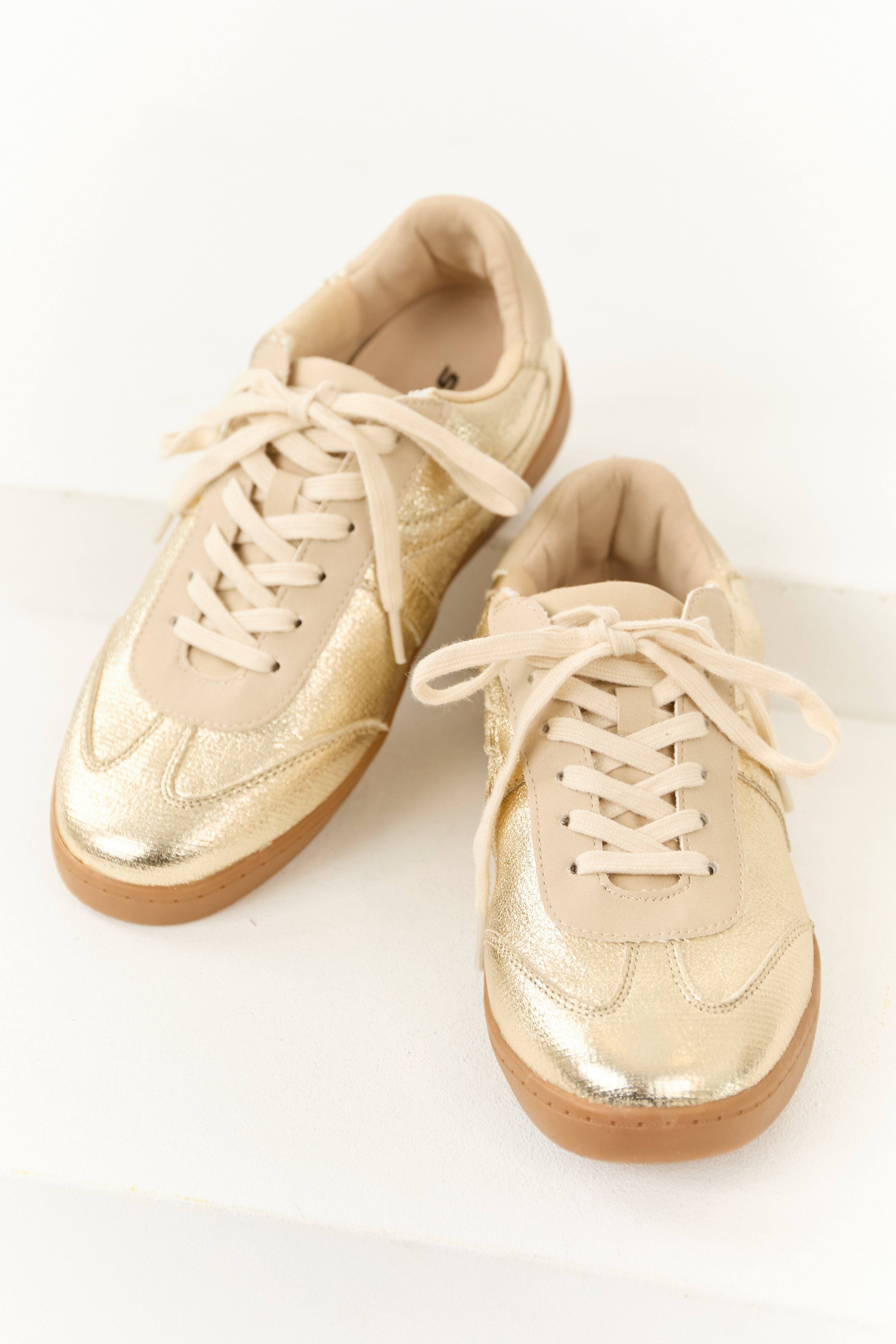 Stylish Metallic Blended Sneakers in Gold & Beige