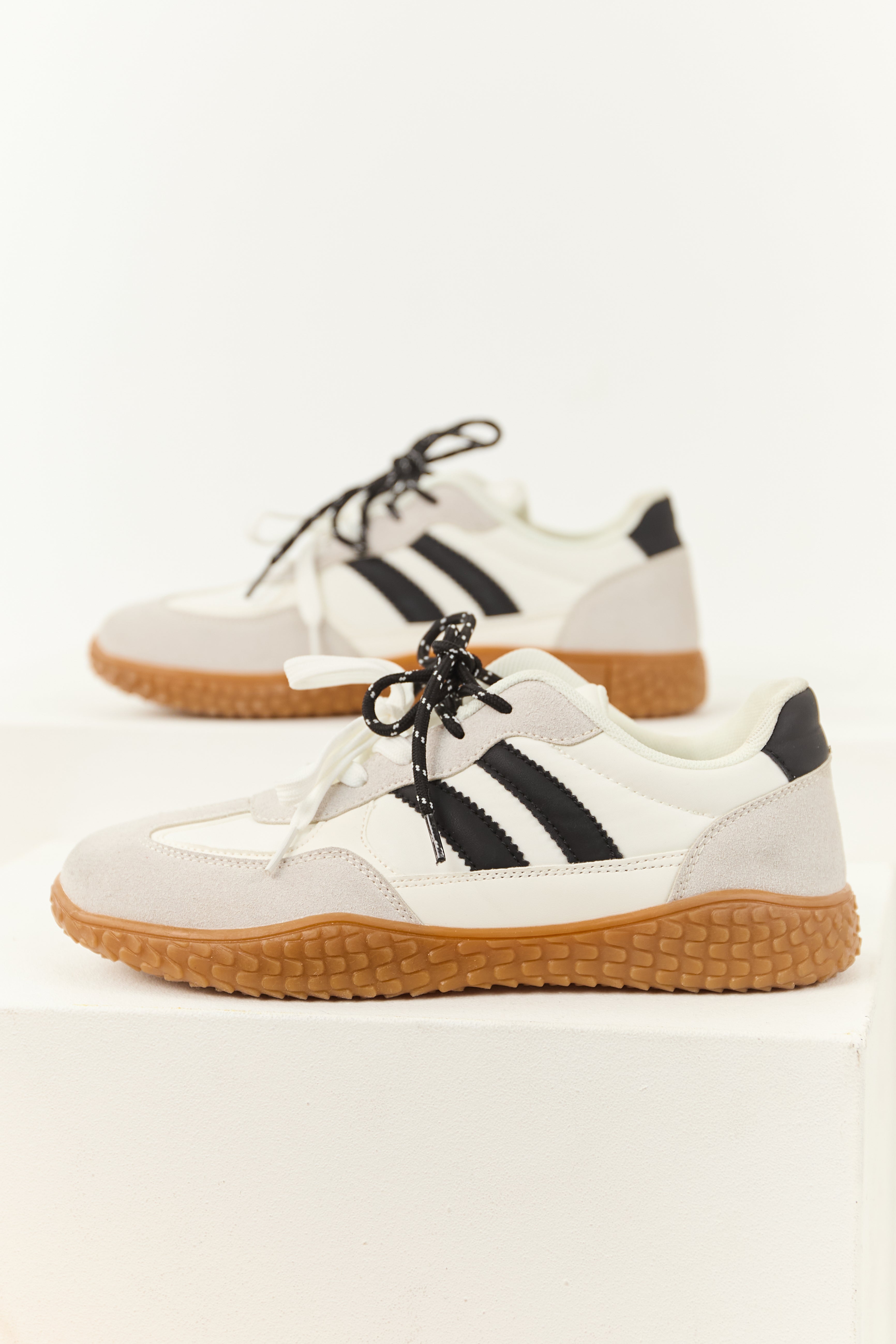 Striped Lace Up Platform Sneakers - Comfort and Style in Black and White