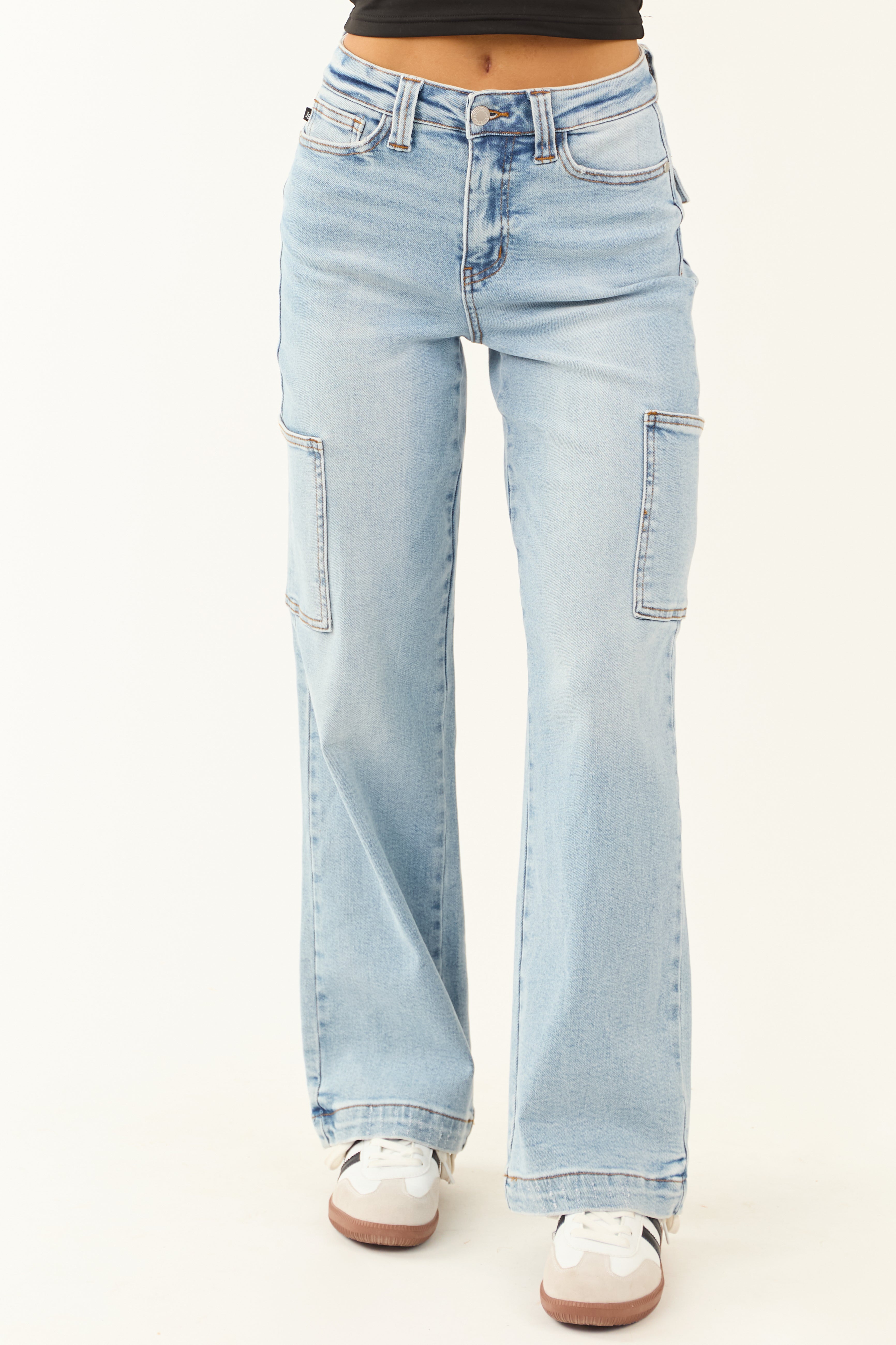 Light Wash Wide Leg Cargo Jeans for Women