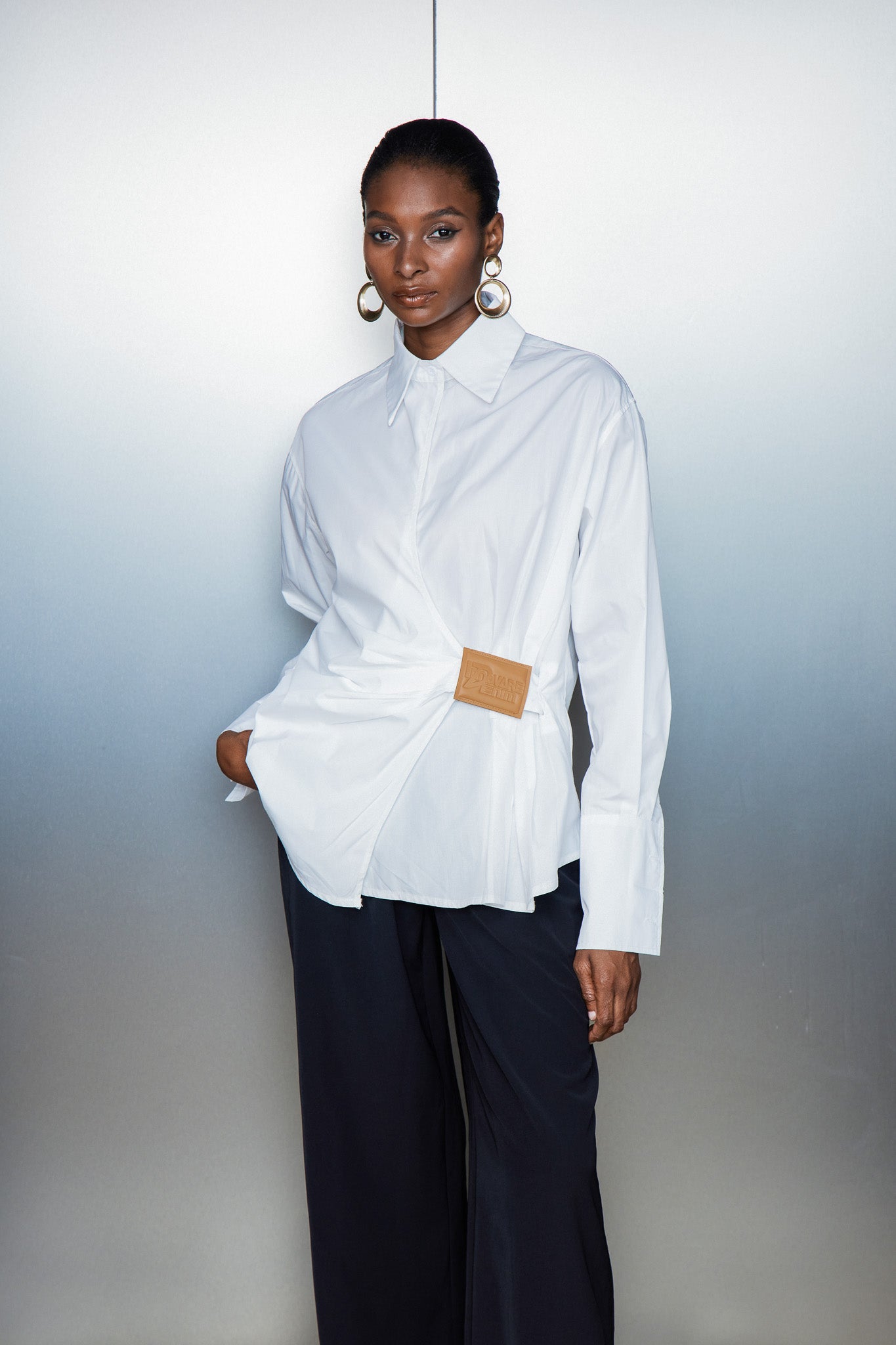 Sophisticated White Ruched Shirt for Elegant Style