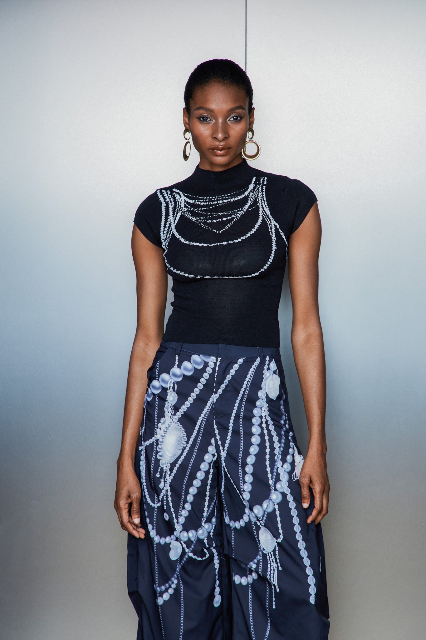 Chain Print Bodycon Black T-Shirt | Stylish Urban Wear