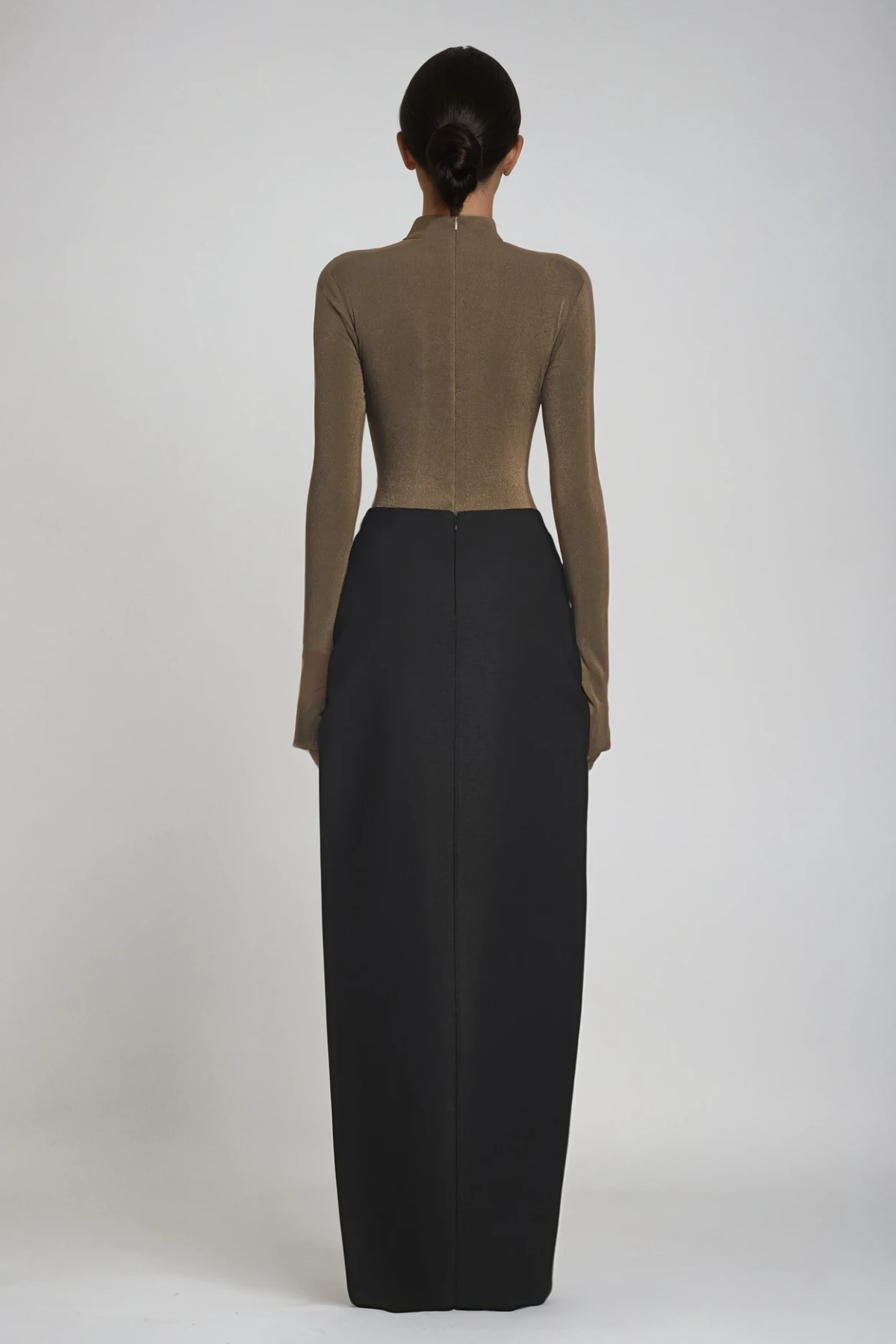 Brown Bodycon Ruch Maxi Dress - Sleek Modern Design