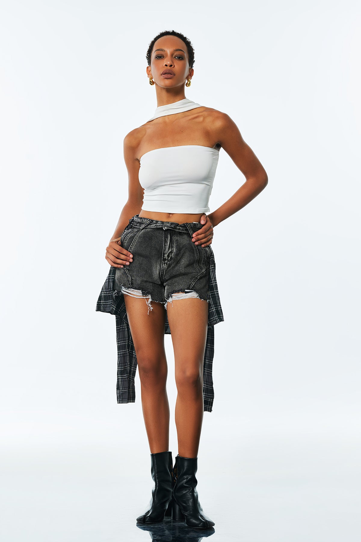 Black Deconstructed Grid Short Jeans | Trendy Urban Edge Style